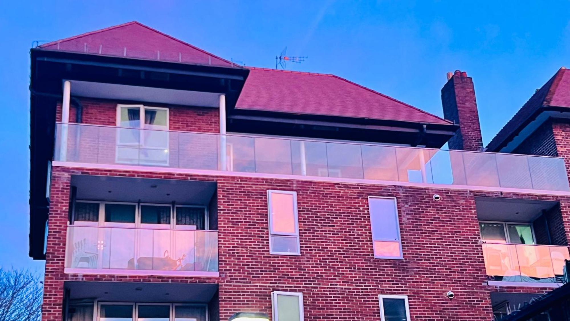 City View Sunset Luxurious Apartment In London Zone-1 Including One Family Twin Room With Its Own Stunning Private Terrace Kültér fotó